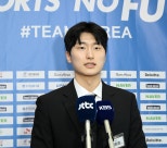 노란 수영복에 섹시한 몸매 어필하는 존예 처자