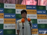 노란 수영복에 섹시한 몸매 어필하는 존예 처자