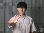 노란 수영복에 섹시한 몸매 어필하는 존예 처자