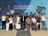 노란 수영복에 섹시한 몸매 어필하는 존예 처자