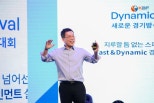노란 수영복에 섹시한 몸매 어필하는 존예 처자