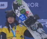 노란 수영복에 섹시한 몸매 어필하는 존예 처자