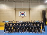 노란 수영복에 섹시한 몸매 어필하는 존예 처자