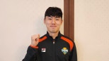 노란 수영복에 섹시한 몸매 어필하는 존예 처자