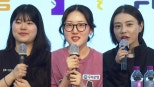 노란 수영복에 섹시한 몸매 어필하는 존예 처자