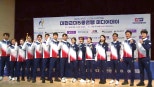 노란 수영복에 섹시한 몸매 어필하는 존예 처자