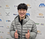 노란 수영복에 섹시한 몸매 어필하는 존예 처자