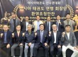 노란 수영복에 섹시한 몸매 어필하는 존예 처자