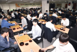 노란 수영복에 섹시한 몸매 어필하는 존예 처자