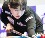 노란 수영복에 섹시한 몸매 어필하는 존예 처자