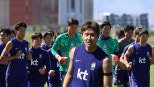 노란 수영복에 섹시한 몸매 어필하는 존예 처자