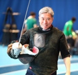 노란 수영복에 섹시한 몸매 어필하는 존예 처자