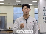 노란 수영복에 섹시한 몸매 어필하는 존예 처자