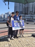 노란 수영복에 섹시한 몸매 어필하는 존예 처자