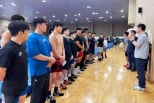 노란 수영복에 섹시한 몸매 어필하는 존예 처자