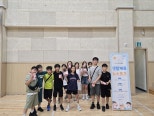 노란 수영복에 섹시한 몸매 어필하는 존예 처자
