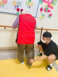 노란 수영복에 섹시한 몸매 어필하는 존예 처자
