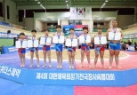 노란 수영복에 섹시한 몸매 어필하는 존예 처자