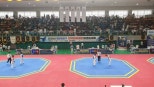 노란 수영복에 섹시한 몸매 어필하는 존예 처자