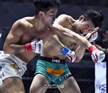 노란 수영복에 섹시한 몸매 어필하는 존예 처자