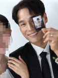노란 수영복에 섹시한 몸매 어필하는 존예 처자