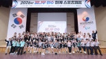 노란 수영복에 섹시한 몸매 어필하는 존예 처자