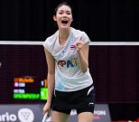 노란 수영복에 섹시한 몸매 어필하는 존예 처자