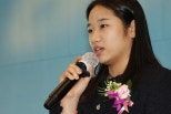 노란 수영복에 섹시한 몸매 어필하는 존예 처자
