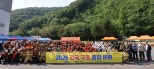 노란 수영복에 섹시한 몸매 어필하는 존예 처자