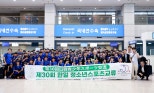 노란 수영복에 섹시한 몸매 어필하는 존예 처자