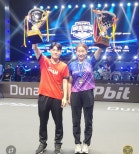 노란 수영복에 섹시한 몸매 어필하는 존예 처자