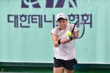노란 수영복에 섹시한 몸매 어필하는 존예 처자