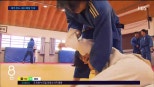 노란 수영복에 섹시한 몸매 어필하는 존예 처자