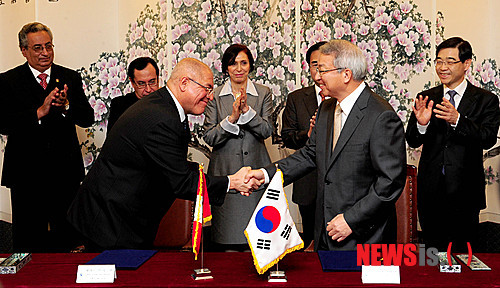 3. A Warm Hand of Mutual Cooperation with Senegal 3. A Warm Hand of Mutual Cooperation with Senegal