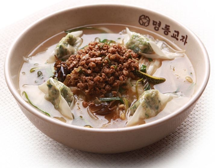 명동교자 칼국수 (Myeongdong Kyoja Kalguksu)