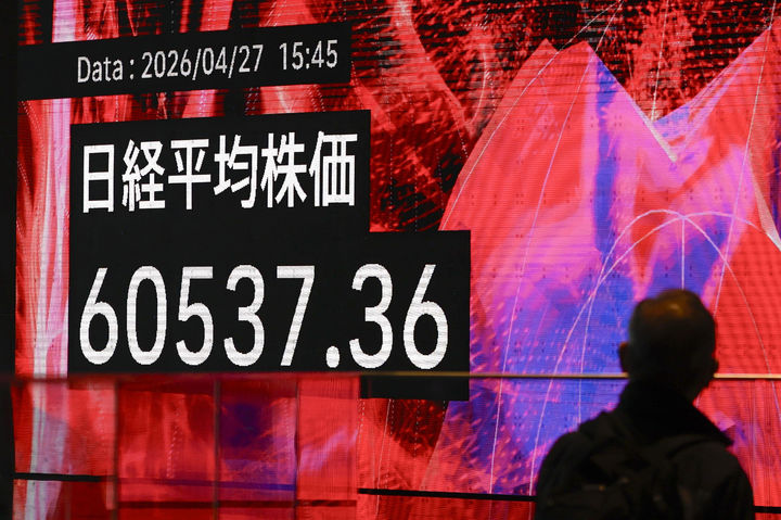 3. 日経平均株価の驚異的な記録行進