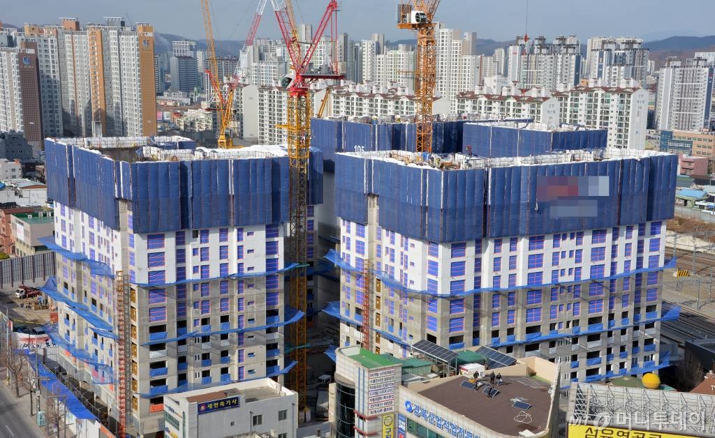 "분양가 5억 아파트, 2.4억에 팔렸다"…미분양 쌓인 대구, 던지기 공포