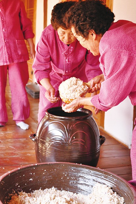 두견주 (Dugyeonju)