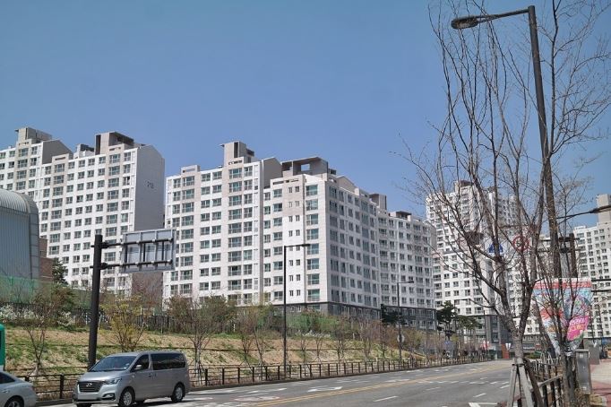 쾌적하고 고요한 실거주지 고양시 `원흥도래울마을LH2단지아파트` 문의 ↑