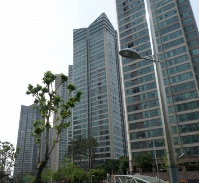 용산구 용산동5가 초역세권 주상복합 `파크타워` , 전용 134㎡ 전세 거래돼