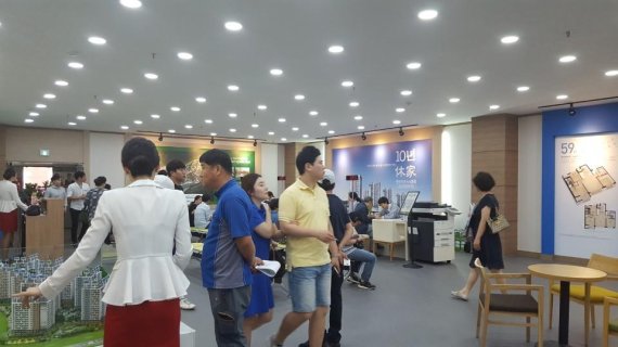 연경지구 LH 10년공공임대 분양홍보관 '북적'