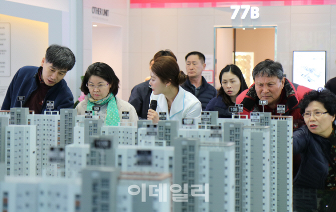 "살아보고 결정" 청주 민간임대 모델하우스 2곳에 구름 인파
