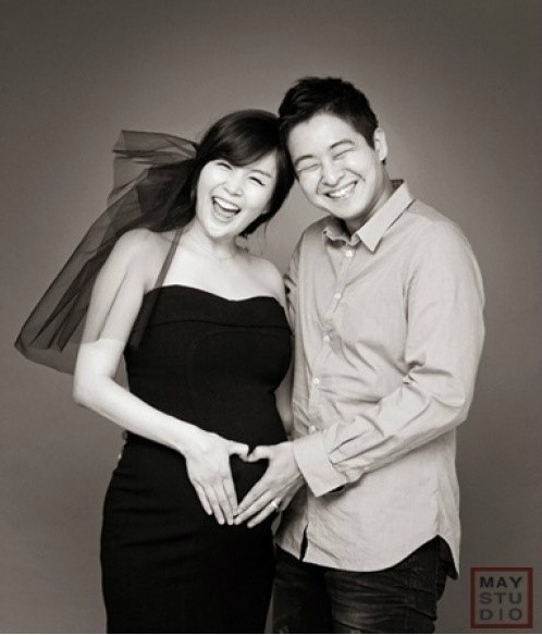 20130212明星张英兰结婚4年后诞下女婴