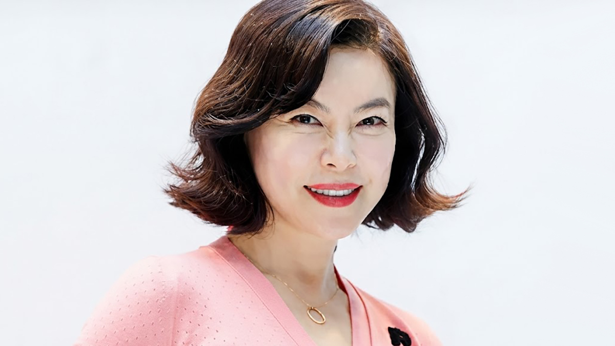 1. Her 11 Billion Won Jamsil Apartment and a Generous Cash Gift
