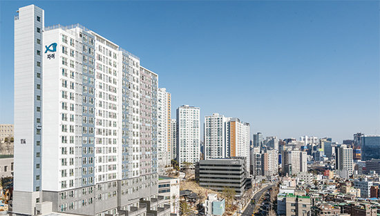 [부동산 천지개벽] (5) 서울 만리동 | "서센자(서울역센트럴자이)가 확 바꿨다"…`중리단길(중림동+경리단길)` 별칭까지