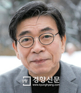한수산 (Han, Soo-san)
