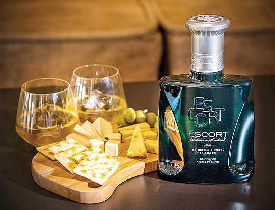 이치로즈 몰트 앤 그레인 (Ichiro's Malt & Grain)