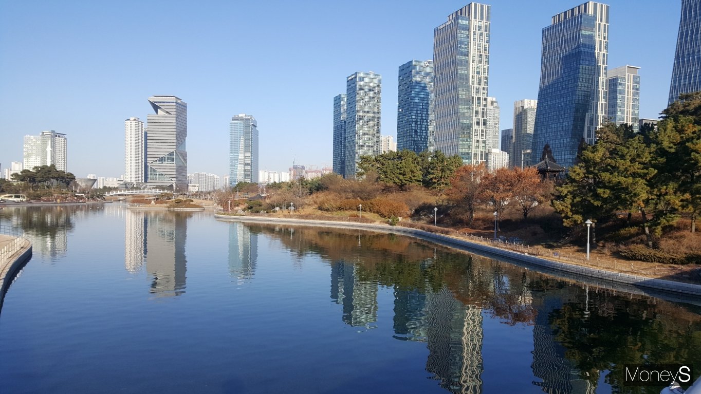 서해안 주거라인 들썩이는 이유