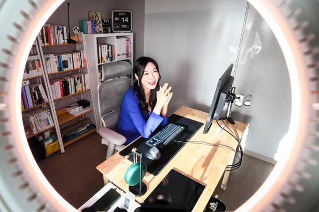 웹소설 작가 (Web Novel Author)