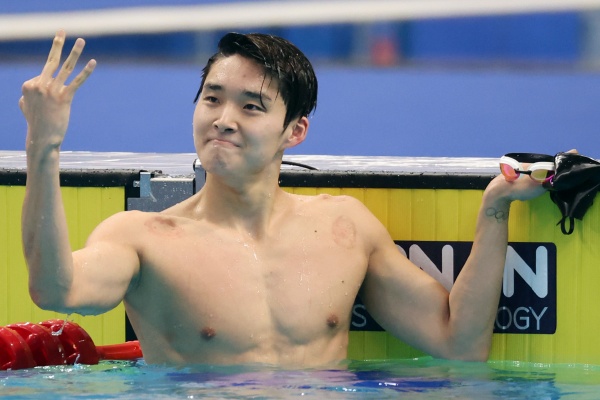 3. The Historic Moment of Becoming a Triple Champion at the Hangzhou Asian Games 3. The Historic Moment of Becoming a Triple Champion at the Hangzhou Asian Games